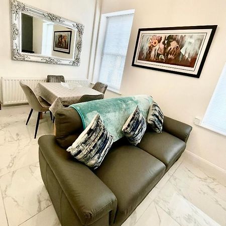 Ballycastle Town Centre Studio Apartment エクステリア 写真