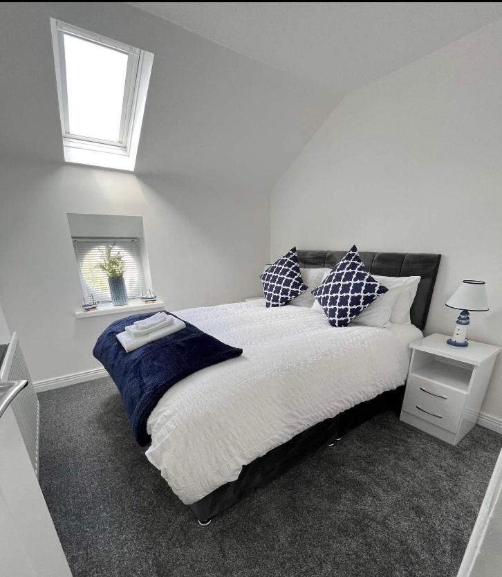 Ballycastle Town Centre Studio Apartment エクステリア 写真